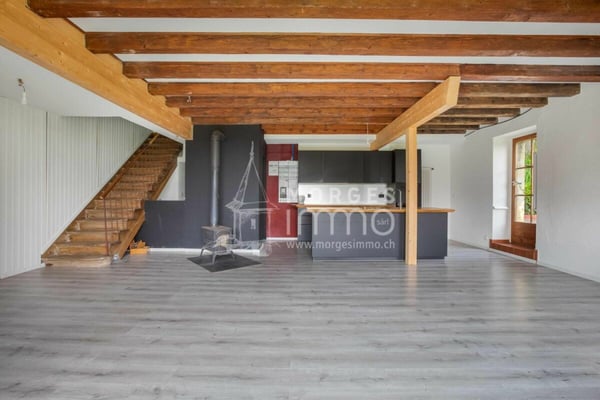 Maison multi-appartements 1 pièces à Colombier VD 3