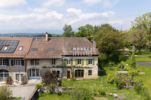 Jolie maison villageoise composée de 2 appartements avec jardin privatif 2