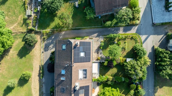 VILLA FAMILIALE EN PIGNON AVEC JARDIN, DANS UN CADRE VERDOYANT 4