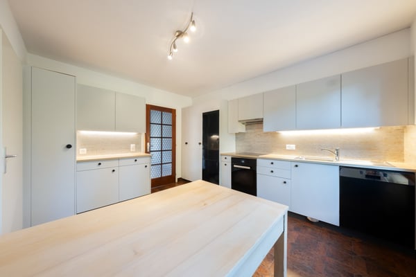 VILLA FAMILIALE EN PIGNON AVEC JARDIN, DANS UN CADRE VERDOYANT 12