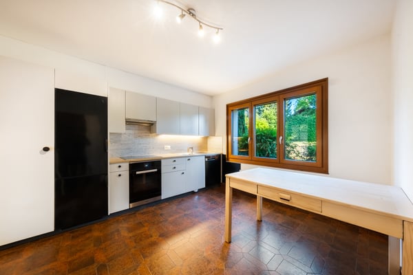 VILLA FAMILIALE EN PIGNON AVEC JARDIN, DANS UN CADRE VERDOYANT 11
