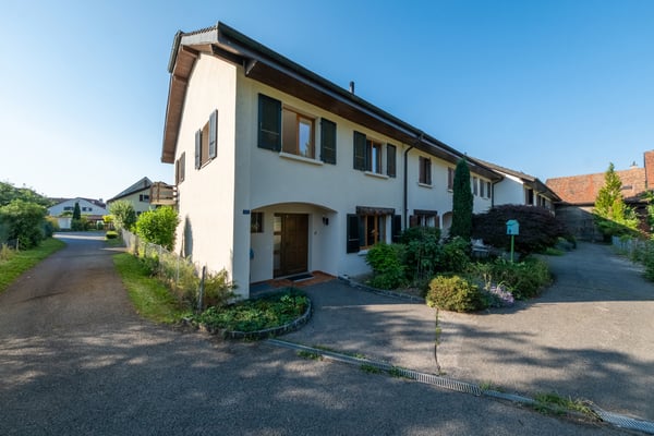 VILLA FAMILIALE EN PIGNON AVEC JARDIN, DANS UN CADRE VERDOYANT 5