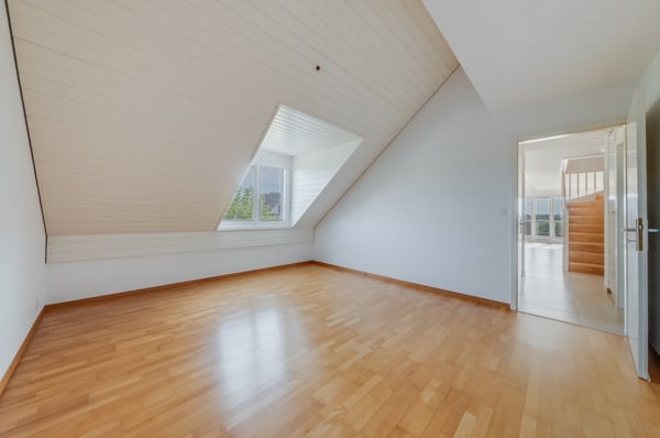 Lumineux duplex 3.5 pièces avec balcon 8