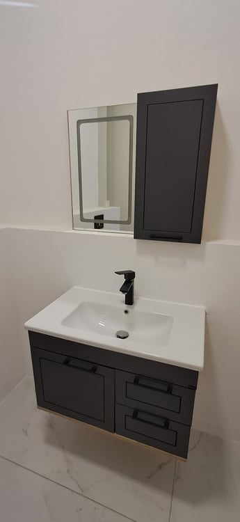 Box de 60 m2 à Crissier 8