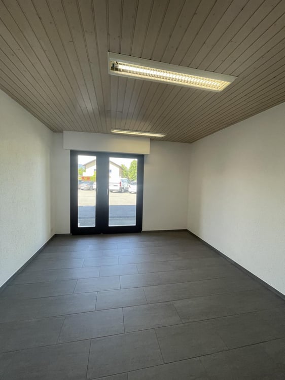 À LOUER ? BUREAU / LOCAL PROFESSIONNEL À BOGIS-BOSSEY 2