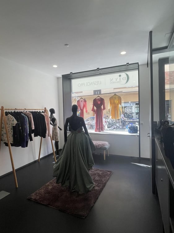 ARCADE COMMERCIALE DE 320 M2 AU COEUR DE NYON 8