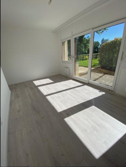 APPARTEMENT 3.5 PIECES - AVEC JARDINET 6