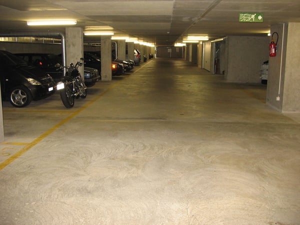 PLACE DE PARKING INTERIEURE - QUARTIER TERRASSES DES FOULIS 2