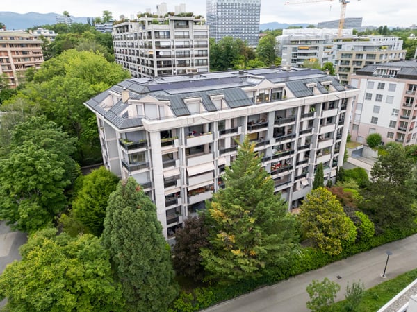 Appartement à rénover dans une copropriété de haut standing au Petit-Saconnex 1