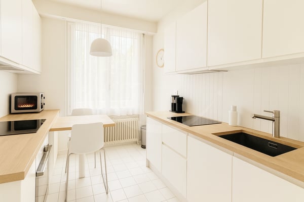 Élégance intemporelle et volumes généreux 1.5 pièces traversant à deux pas du parc Bertrand, à Champel 10