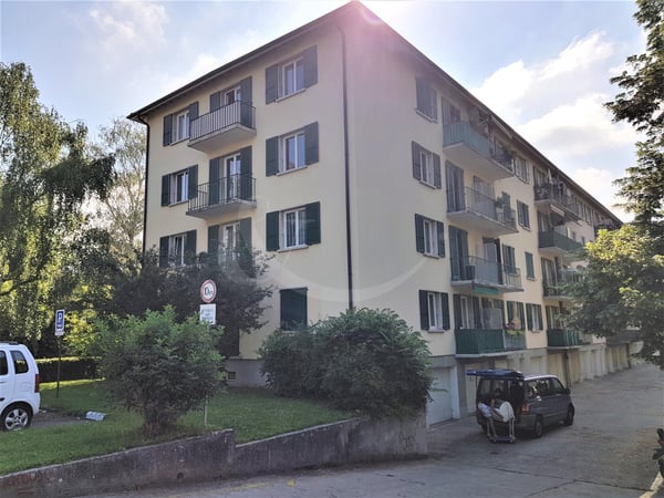 Av. Tronchet 8, Garage Fermé 15