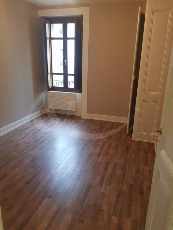 9 Rue des Eaux-Vives, 4 pièces 5