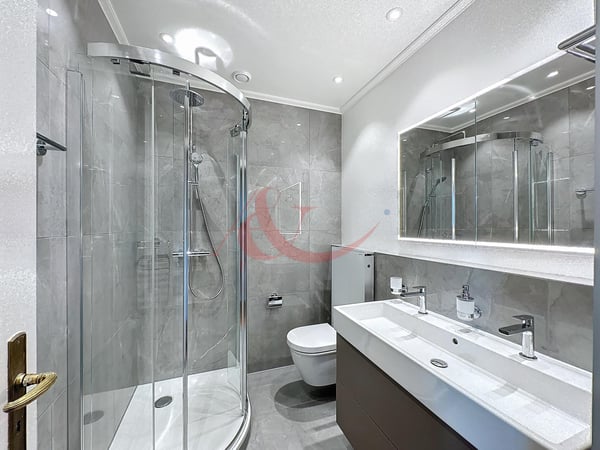 Appartement de haut-standing avec vue panoramique sur le lac 11