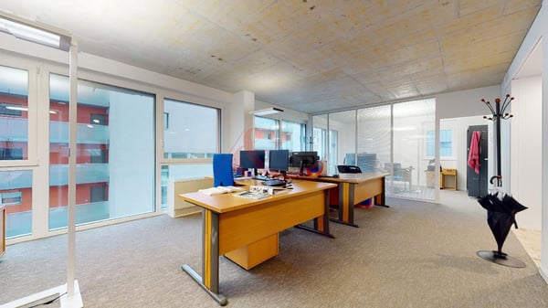 Magnfique bureaux proche de l'autoroute et du centre-ville 9