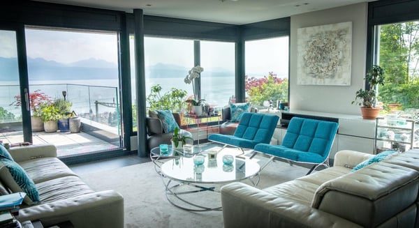 Propriété moderne offrant vue sur le lac et les Alpes ? La Conversion 1