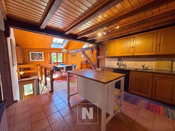 Les Charbonnières, ancienne ferme à rénover env. 230 m2 + appartement de 2 pièces 6