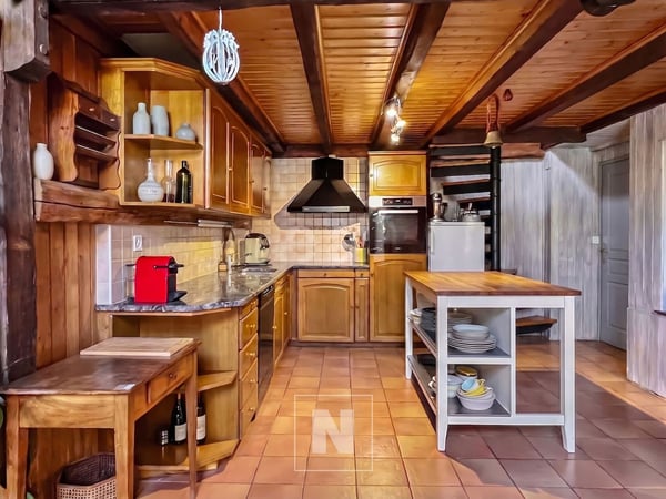 Les Charbonnières, ancienne ferme à rénover env. 230 m2 + appartement de 2 pièces 7