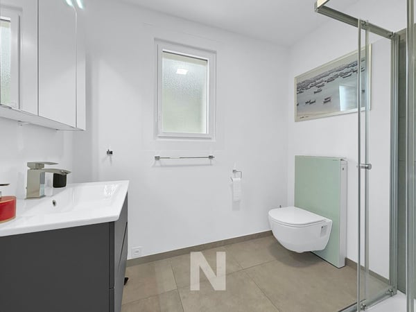Maison individuelle de 6,5 pièces, d'environ 170m2 avec piscine 10