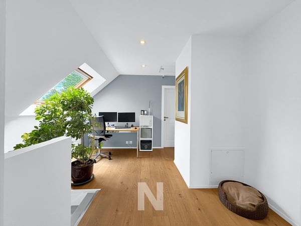 Maison individuelle de 6,5 pièces, d'environ 170m2 avec piscine 9