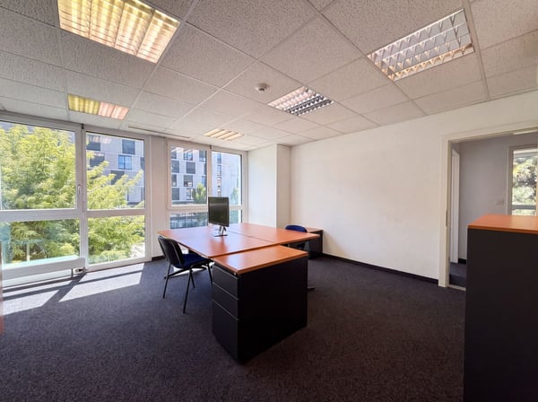 Local commercial à vendre à Crissier - 7,5 pièces de 179m2 avec un dépôts et des places de parking ! 6