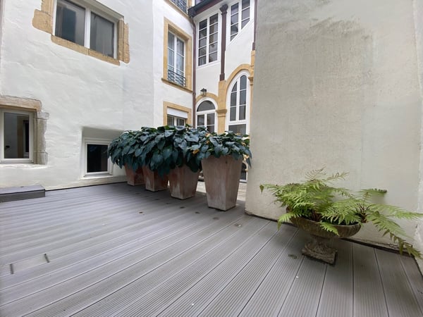 Local commercial situé en plein cœur du centre historique d'Yverdon-les-Bains 7