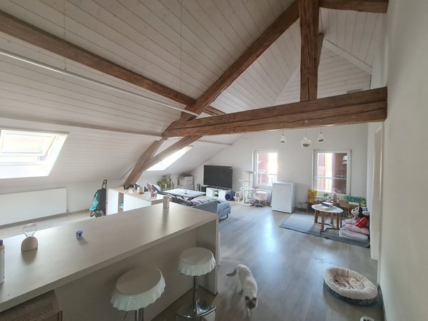 Appartement attique de 3.5 pièces situé au centre-ville 2