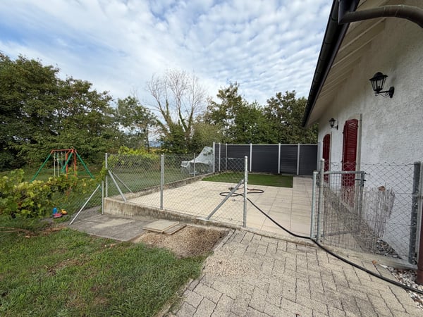 Villa mitoyenne avec jardin située à Yvonand dans quartier tranquille 13