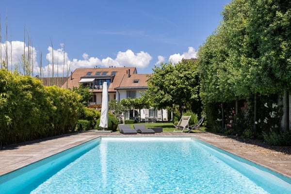 Magnifique maison de village avec piscine et jardin 1