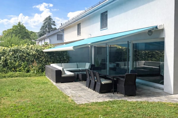Belle villa jumelle avec jardin 1