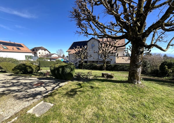Magnifique appartement de 6.5 pièces dans maison de village, accès grand jardin privatif 4