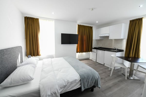 Opportunité hôtelière clé en main - La Chaux-de-Fonds, Capitale Culturelle 2027 8