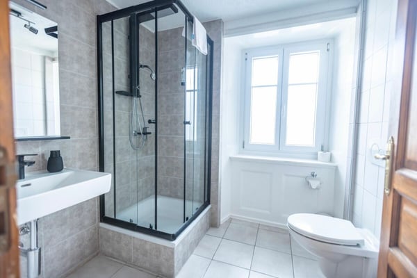 Opportunité hôtelière clé en main - La Chaux-de-Fonds, Capitale Culturelle 2027 3