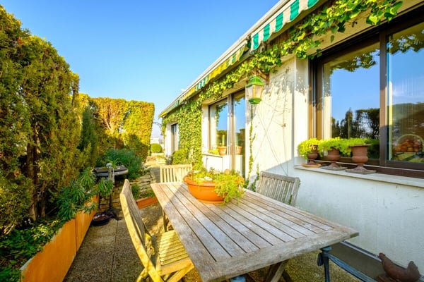 Attique 1.5 pièces avec une terrasse de 147 m2 2