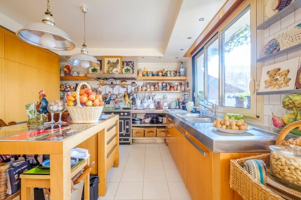 Attique 1.5 pièces avec une terrasse de 147 m2 6