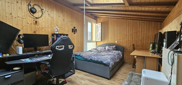 Grande villa individuelle avec 3 box . A saisir ! 7