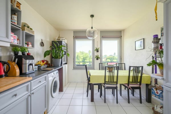 Bel attique au calme avec vue (prix négociable) 8
