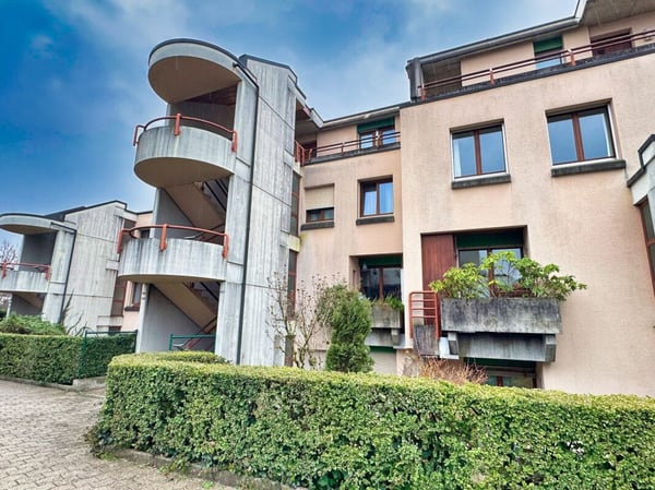 Triplex de 180 m2 à rénover à Nyon 1