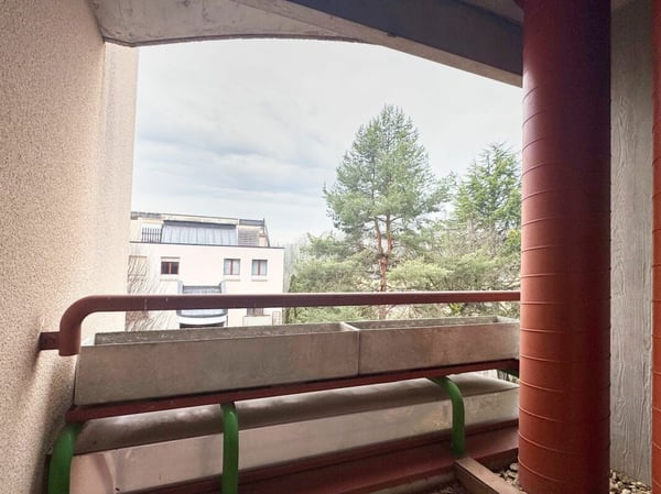 Triplex de 180 m2 à rénover à Nyon 9