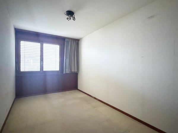 Triplex de 180 m2 à rénover à Nyon 7
