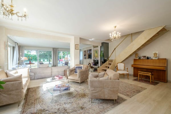 Belle maison individuelle avec piscine à Corsier 2