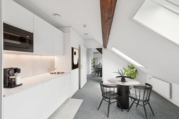 240 m2 - Surfaces de haut standing au cœur du quartier des banques 4