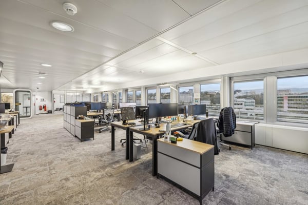BUREAUX PLUG & WORK 920 m² | Quartier Pont Rouge 10