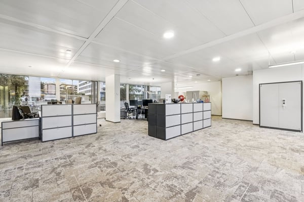 BÜROS PLUG & PLAY 330m² | Pont Rouge Viertel 8