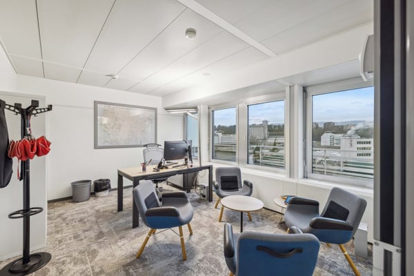 Bureaux 550m² avec Terrasse Privative – Acacias 3