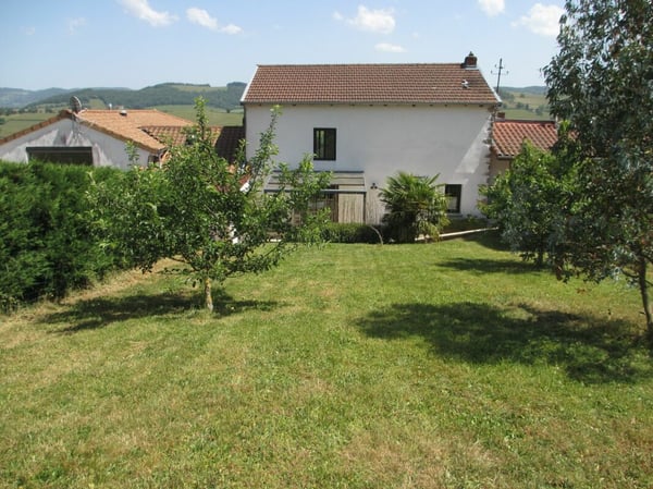 Ensemble immobilier avec piscine intérieure et terrain de 7'878 m² 2