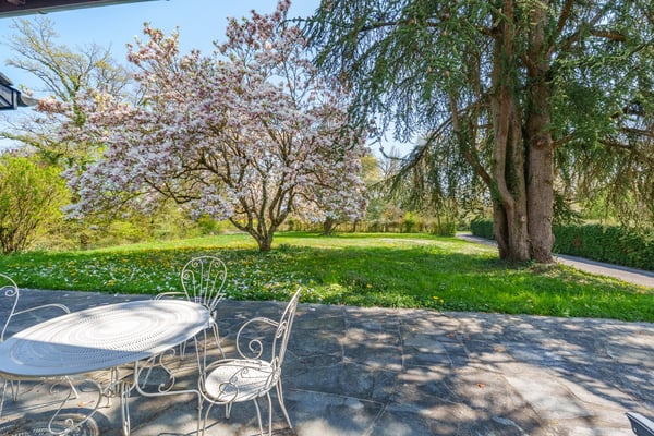 Belle villa familiale avec une forêt privée 1