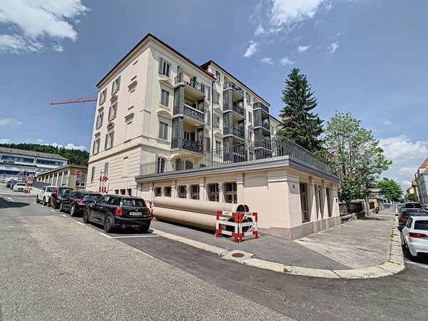 Deux immeubles locatifs avec rendement brut de 5,3 % 3
