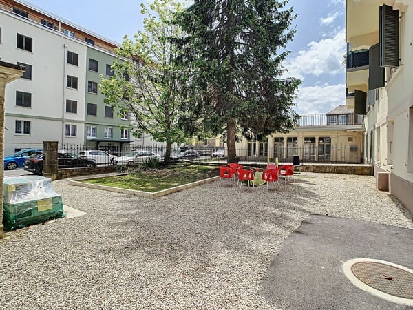 Deux immeubles locatifs avec rendement brut de 5,3 % 4