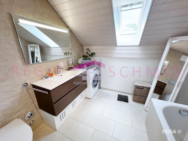 Appartement au dernier étage de 3 chambres à Gingins 10