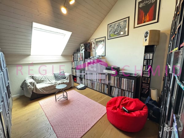 Appartement au dernier étage de 3 chambres à Gingins 9